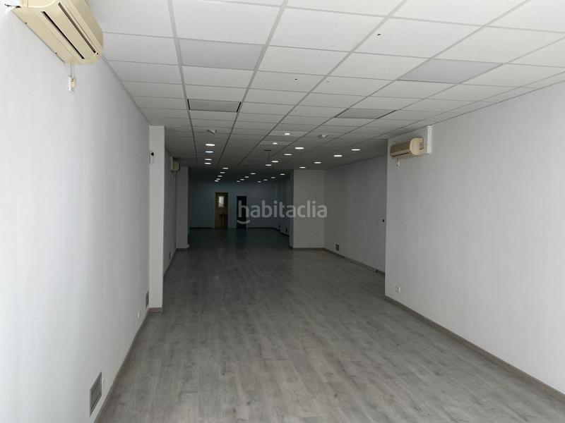 Foto bb1c7f95-973c-49fe-b1dc-e27f67ba0904. Lloguer local comercial a Eixample Mataró