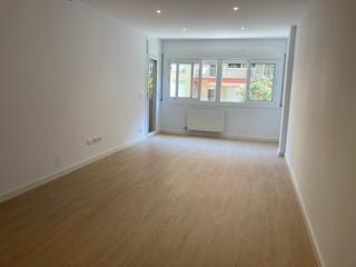 Miete Etagenwohnung in Centre. Piso reformado de 4 hab. con parquing incluido. zona estación