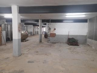 Lloguer Local Comercial a El Palau - Escorxador. Gran local de más de 400m con 2 vados en mataró  escorxador