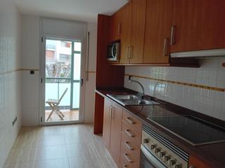 Location Appartement à Via Europa - Parc Central. Parc central 2hab. i pk