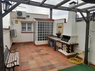 Maison à Cirera. Casa reformada con terraza privada y vistas al mar y a la montañ