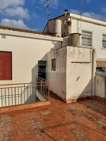 Foto 4fe4073d-f8bc-4fc0-8707-8354057124a7. Casa amb aparcament a Eixample Mataró