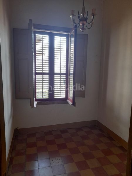 Foto 69b31cb0-d1e2-43c2-bb12-0350db869e3c. Casa amb aparcament a Eixample Mataró