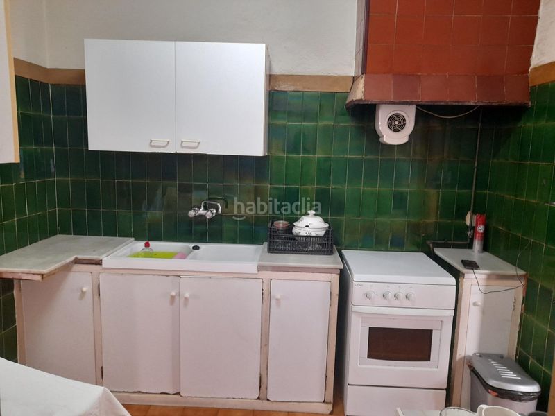 Foto a477ab29-5b3d-4726-b6f1-b4f990691d73. Casa amb aparcament a Eixample Mataró