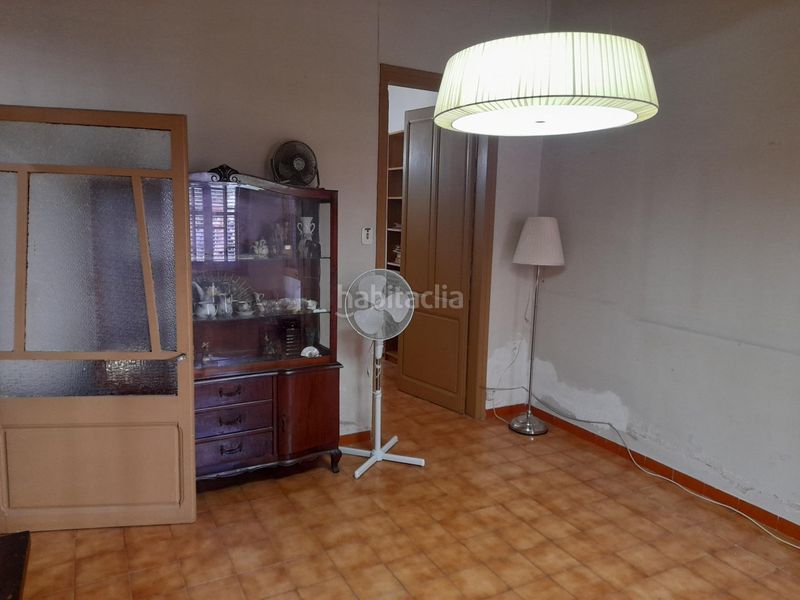 Foto de0656aa-68af-487e-8175-000d23a01a6a. Casa amb aparcament a Eixample Mataró