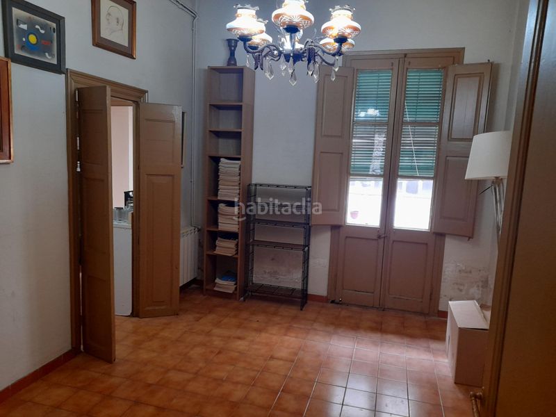Foto eea56cca-d618-42e1-bf8d-16fd8eed5883. Casa amb aparcament a Eixample Mataró