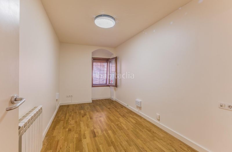 Foto 35f6c38a-9c03-49b9-934d-43dc60807357. Pis a Centre Mataró