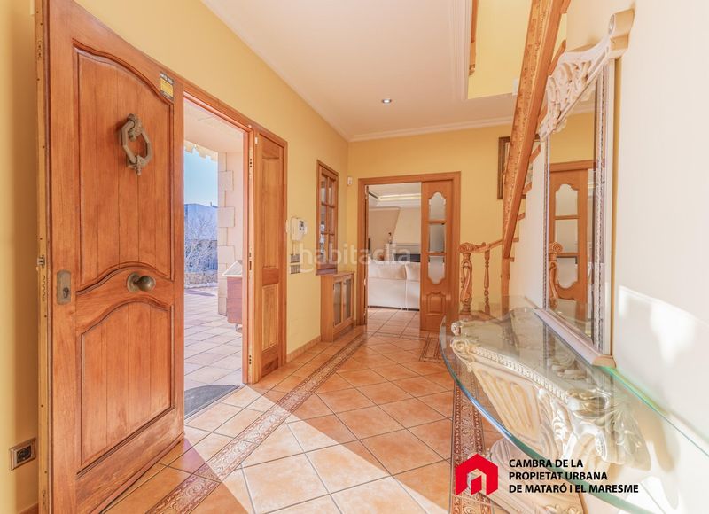 Foto 2084d242-1f1d-47f4-a20a-995f3de7ef75. Casa amb aparcament a Can Quirze Mataró
