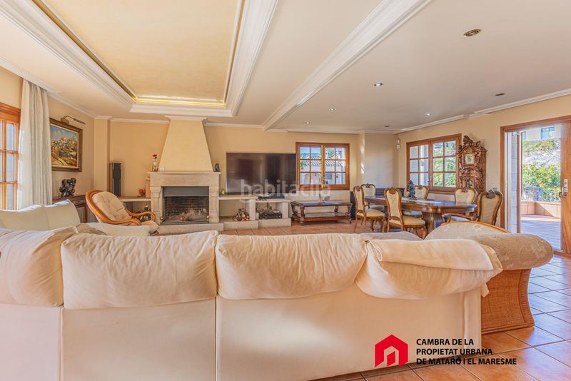 Foto 2433e393-644d-4015-864f-cf77bd397d36. Casa amb aparcament a Can Quirze Mataró