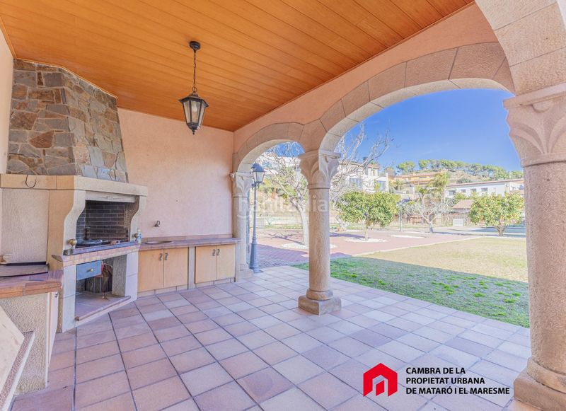 Foto 2f82bede-6257-4901-9ab8-4f6e1cf77bff. Casa amb aparcament a Can Quirze Mataró