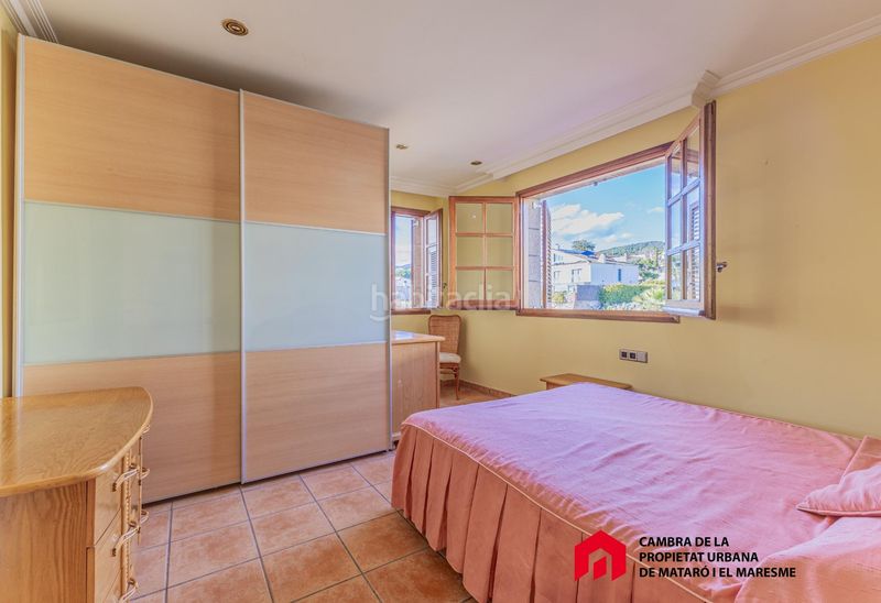 Foto 8623e121-c9dd-4826-ac63-ba11ae563b9d. Casa amb aparcament a Can Quirze Mataró