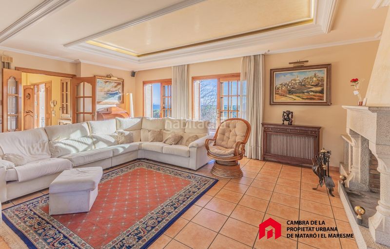 Foto 9fd9d848-1018-4f4b-aaac-de07a9c7ee5b. Casa amb aparcament a Can Quirze Mataró