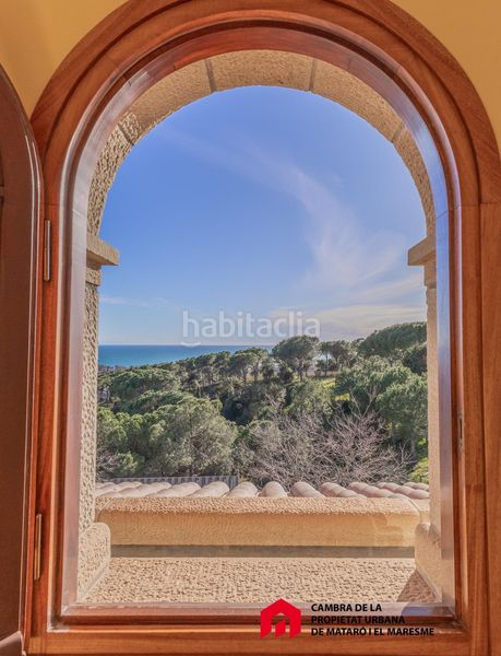 Foto bcc5fa0b-d218-4357-8b2f-93ad0a32099e. Casa amb aparcament a Can Quirze Mataró