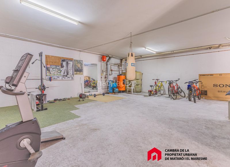 Foto bd06e04d-d496-4d32-b93b-8c981de8f156. Casa amb aparcament a Can Quirze Mataró