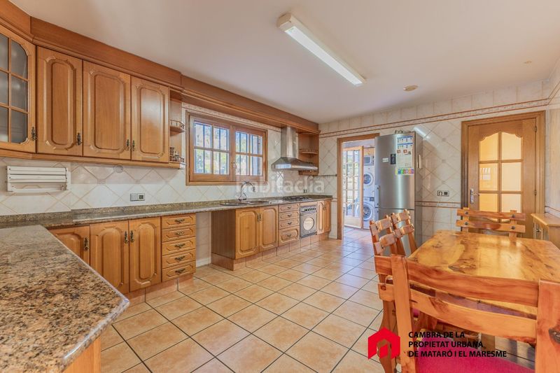 Foto ddabe532-af4d-43a3-9fd7-103f71993ed2. Casa amb aparcament a Can Quirze Mataró