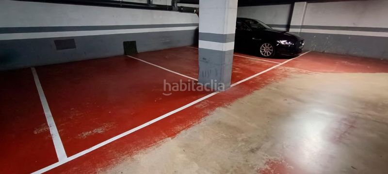 Foto df8aeadc-ea9f-4733-b0b5-54e30473bd42. Aparcament cotxe a Centre Mataró