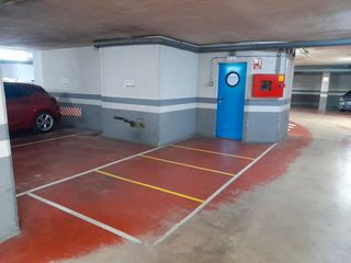 Rent Car parking in Centre. Plazas de parking en alquiler para motos en la riera de mataró