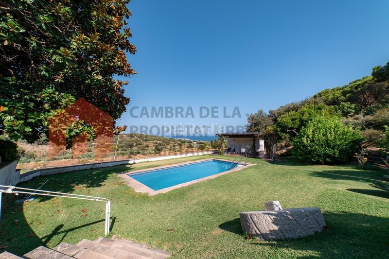 Foto 0d1d4453-9c0d-43d0-9139-7333dd711b68. Casa a Cinc Sènies Mataró