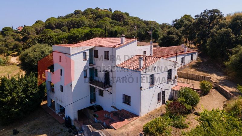 Foto 9a89486d-fe57-41ff-b38b-9cb07bce8b5e. Casa a Cinc Sènies Mataró
