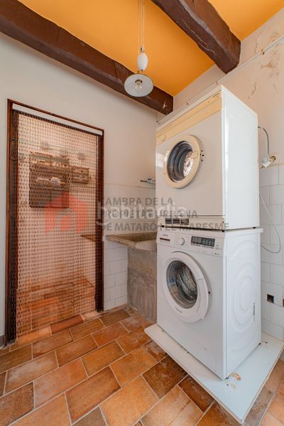 Foto c0f5dd09-c298-4a57-a9dd-24d08b1f6100. Casa a Cinc Sènies Mataró