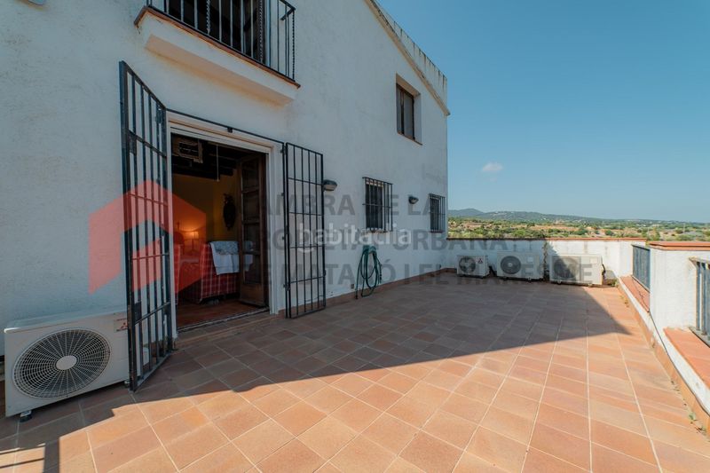 Foto ef0bd818-0204-4b50-9ff8-2c90a0e9a50b. Casa a Cinc Sènies Mataró