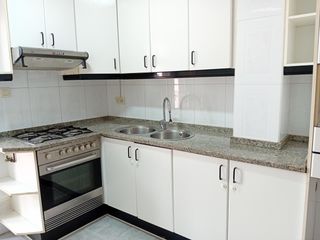 Rent Flat in Peramàs. Piso en mataró con patio y 3 habitaciones