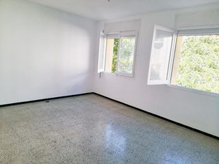 Etagenwohnung in Centre