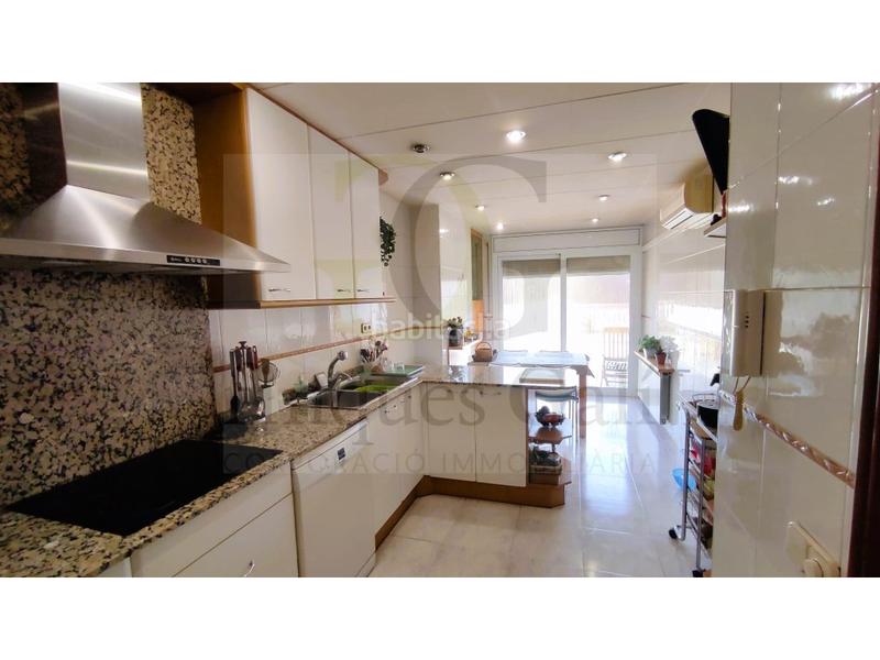 Foto 2cdfc91d-0021-45ad-ac45-ff360e7ccd13. Haus mit parking in Castellbell i el Vilar