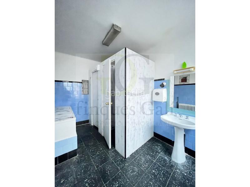 Foto fbaed806-d64e-4450-a2f0-e1be10306542. Location bureau dans Sallent