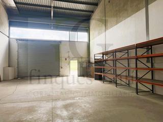 Lloguer Nau industrial  N/a. Manresa poligon els dolors. nave de alquiler de 200 m2