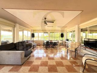 Maison à Sant Salvador de Guardiola. Sant salvador de guardiola  casa familiar con piscina cubierta,