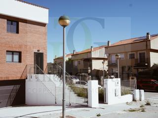 Casa  N/a. Sant salvador de guardiola  casa adosada esquinera de obra nueva