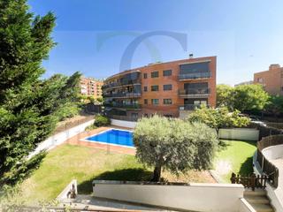 Pis  N/a. Manresa zona la parada nueva. piso de 3 habitaciones. incluye pa