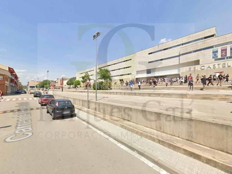 Foto 77274c0b-ba90-4d2a-beaa-e8a15e84856e. Aparcament cotxe a Sant Vicenç de Castellet