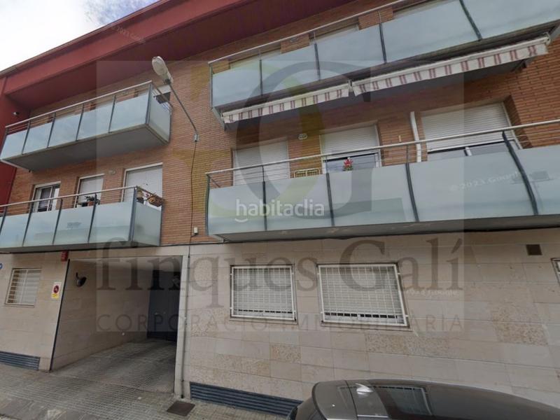 Foto d43e70db-d4c2-468d-a51b-33698c6ec222. Aparcament cotxe a Sant Vicenç de Castellet