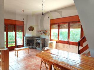 Maison à Riells i Viabrea. Riells i viabrea  casa de 5 habitaciones dobles en riells i viab
