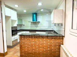 Dúplex  N/a. Sallent duplex céntrico reformado de 4 habitaciones