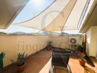 Duplex à Sant Fruitós de Bages. Dúplex céntrico, invertido y esquinero en sant fruitós de bages