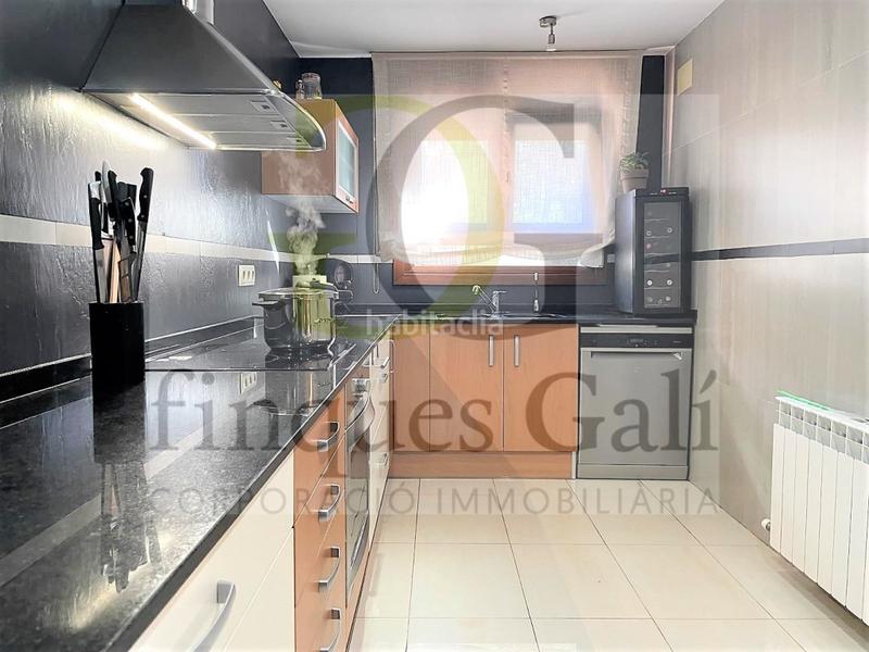 Foto 2d7464fa-d8ba-4eab-8fc2-610638313c89. Casa amplia y acogedora casa en venta en Castellgalí