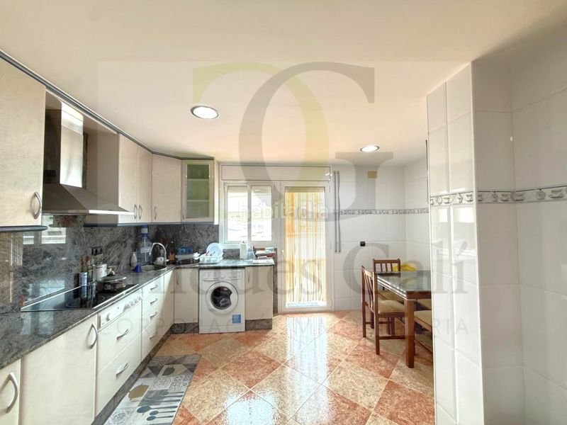 Foto 0c70b5e4-6320-4004-8cdb-1356305e52a1. Casa  adosada de 6 habitaciones con jardín y garaje ideal para familias en el bosquet en Sant Fruitós de Bages