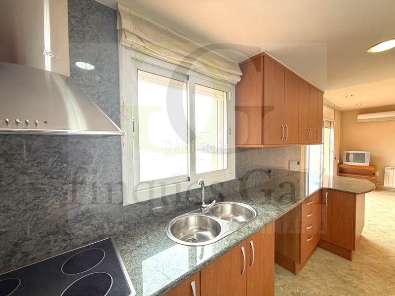 Foto 546946d9-262e-463a-b49b-740254baf7f8. Casa  adosada de 6 habitaciones con jardín y garaje ideal para familias en el bosquet en Sant Fruitós de Bages