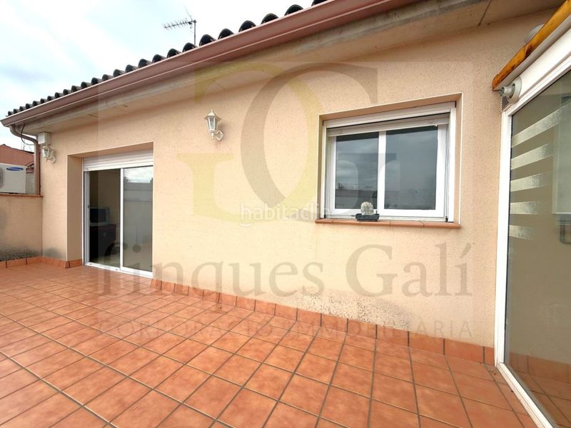 Foto 69a5203b-64b3-4d69-8d94-5b9d73f064ac. Casa  adosada de 6 habitaciones con jardín y garaje ideal para familias en el bosquet en Sant Fruitós de Bages