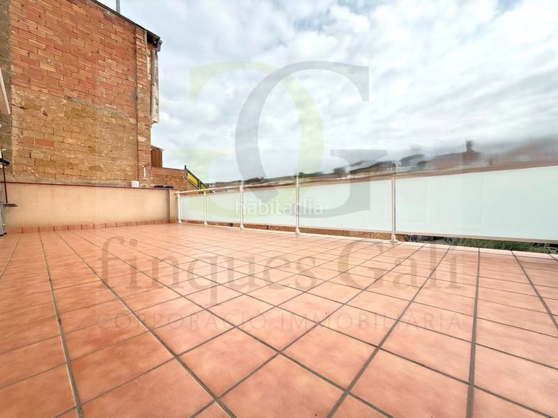 Foto 8affc01f-4a62-4c20-8b58-88fcc09af54c. Casa  adosada de 6 habitaciones con jardín y garaje ideal para familias en el bosquet en Sant Fruitós de Bages
