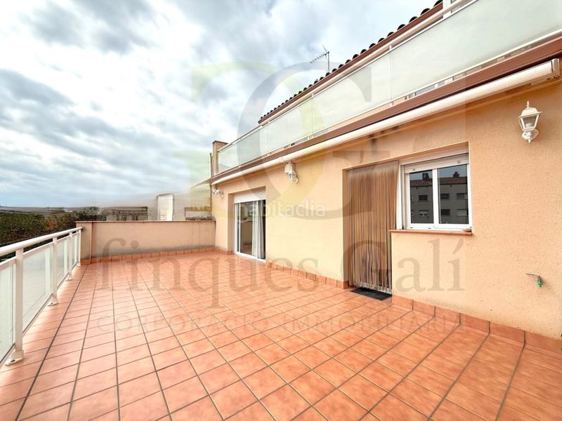 Foto 99f9bdb7-f946-4bb4-9c97-17c6e1d5c5be. Casa  adosada de 6 habitaciones con jardín y garaje ideal para familias en el bosquet en Sant Fruitós de Bages