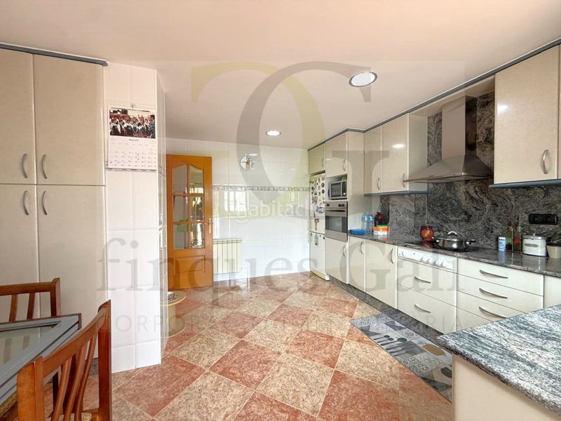 Foto 9c3de9e7-409e-4d06-8f31-877d9335ff6a. Casa  adosada de 6 habitaciones con jardín y garaje ideal para familias en el bosquet en Sant Fruitós de Bages
