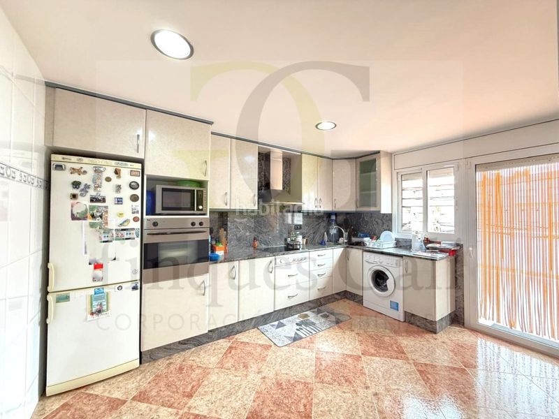 Foto d670398e-989a-4a21-a9c1-f1d552910952. Casa  adosada de 6 habitaciones con jardín y garaje ideal para familias en el bosquet en Sant Fruitós de Bages