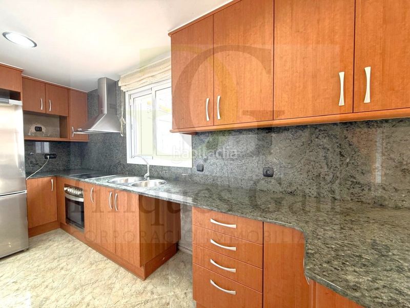 Foto e2e66fd7-0e74-48ca-ac12-1c3a457ca70b. Casa  adosada de 6 habitaciones con jardín y garaje ideal para familias en el bosquet en Sant Fruitós de Bages