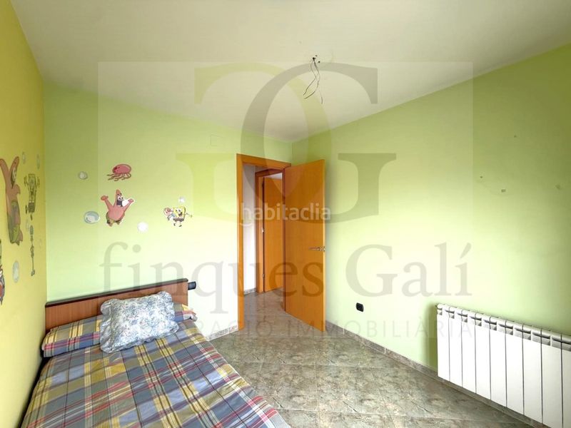 Foto ea6ea975-3c36-4d44-8fc9-4f2b090f7bdb. Casa  adosada de 6 habitaciones con jardín y garaje ideal para familias en el bosquet en Sant Fruitós de Bages