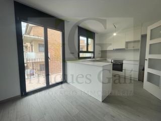 Casa in Puig-reig. Casa adosada de nueva construcción en puigreig con 4 habitacione