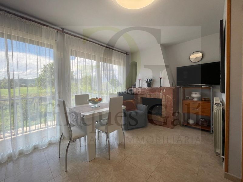 Foto f0916815-f825-43ee-b8de-ee168ceac0c6. Casa amb aparcament a Artés